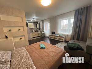 Студия квартира, посуточно, 40м2, 3/10 этаж