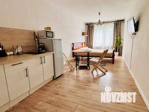 Студия квартира, посуточно, 38м2, 1/6 этаж