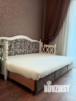 1-к квартира, посуточно, 38м2, 7/18 этаж