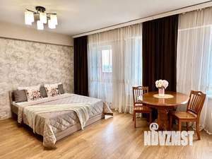 Студия квартира, посуточно, 40м2, 8/9 этаж