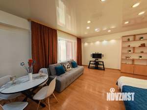 Студия квартира, посуточно, 40м2, 5/10 этаж