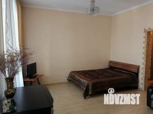 1-к квартира, посуточно, 42м2, 6/8 этаж