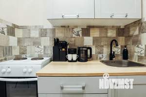 Студия квартира, посуточно, 40м2, 11/17 этаж