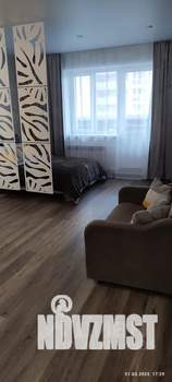 Студия квартира, посуточно, 40м2, 8/17 этаж