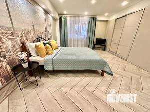 1-к квартира, посуточно, 50м2, 2/10 этаж