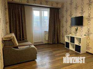 1-к квартира, посуточно, 42м2, 1/1 этаж