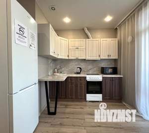 Студия квартира, посуточно, 45м2, 10/20 этаж