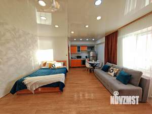 Студия квартира, посуточно, 40м2, 5/10 этаж