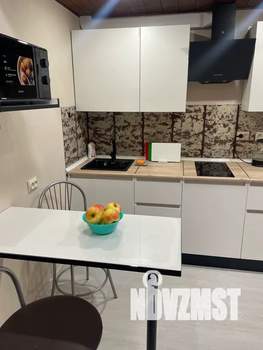 Студия квартира, посуточно, 30м2, 1/9 этаж