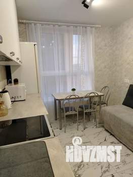 1-к квартира, посуточно, 35м2, 4/16 этаж