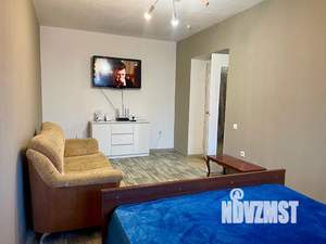 1-к квартира, посуточно, 37м2, 3/5 этаж