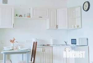 Студия квартира, посуточно, 40м2, 1/9 этаж