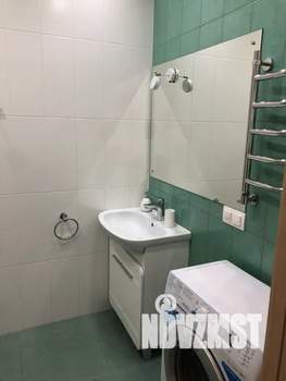 Студия квартира, посуточно, 38м2, 1/4 этаж