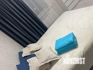 Студия квартира, посуточно, 40м2, 5/17 этаж