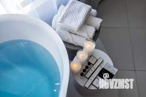 Студия квартира, посуточно, 40м2, 8/17 этаж