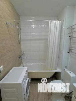 Студия квартира, посуточно, 40м2, 6/17 этаж