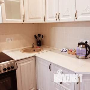 Студия квартира, посуточно, 30м2, 4/10 этаж