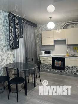 Студия квартира, посуточно, 40м2, 1/4 этаж