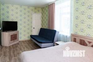 1-к квартира, посуточно, 32м2, 2/4 этаж