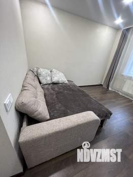 Студия квартира, посуточно, 40м2, 3/18 этаж