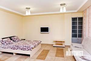 Студия квартира, посуточно, 35м2, 2/16 этаж