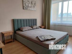 Студия квартира, посуточно, 34м2, 4/10 этаж