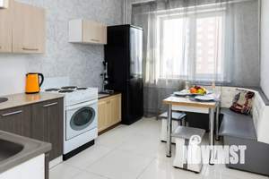 2-к квартира, посуточно, 65м2, 9/17 этаж