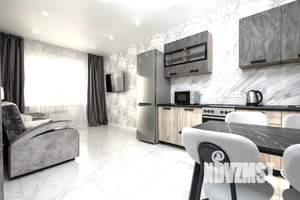 1-к квартира, посуточно, 44м2, 8/18 этаж