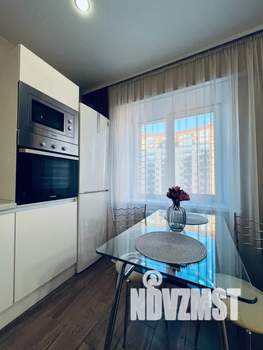 1-к квартира, посуточно, 38м2, 11/17 этаж