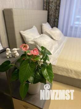 Студия квартира, посуточно, 40м2, 2/9 этаж