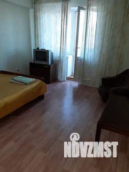 1-к квартира, посуточно, 40м2, 6/9 этаж