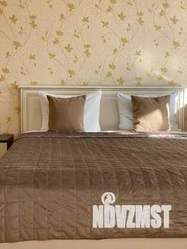 Студия квартира, посуточно, 42м2, 6/17 этаж