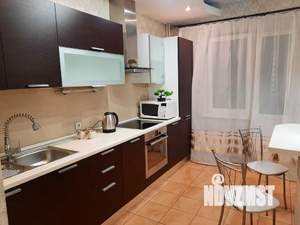 1-к квартира, посуточно, 43м2, 7/17 этаж