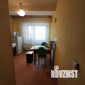 1-к квартира, посуточно, 38м2, 2/11 этаж