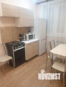 1-к квартира, посуточно, 40м2, 1/9 этаж