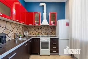 1-к квартира, посуточно, 38м2, 4/4 этаж