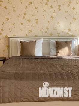 Студия квартира, посуточно, 42м2, 6/17 этаж