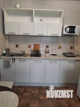 Студия квартира, посуточно, 42м2, 3/9 этаж