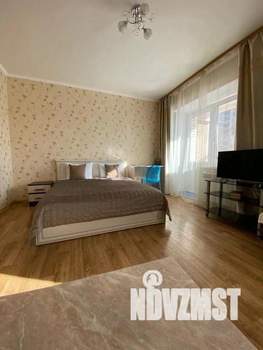 1-к квартира, посуточно, 40м2, 1/1 этаж