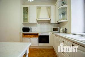 2-к квартира, посуточно, 70м2, 1/4 этаж