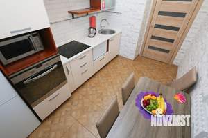 2-к квартира, посуточно, 51м2, 1/1 этаж