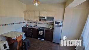 Студия квартира, посуточно, 36м2, 2/9 этаж