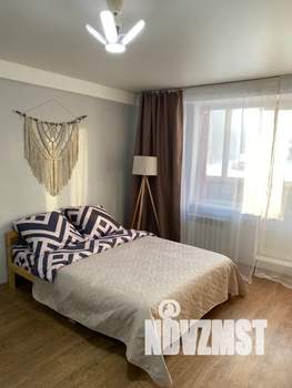 Студия квартира, посуточно, 30м2, 1/3 этаж