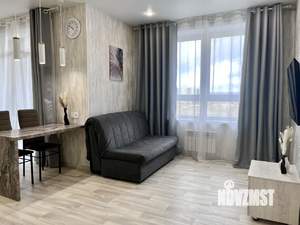 Студия квартира, посуточно, 40м2, 11/18 этаж