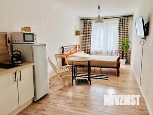 Студия квартира, посуточно, 38м2, 1/6 этаж