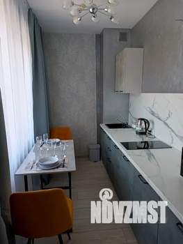 Студия квартира, посуточно, 29м2, 1/9 этаж