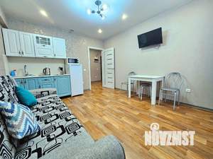 1-к квартира, посуточно, 40м2, 4/10 этаж