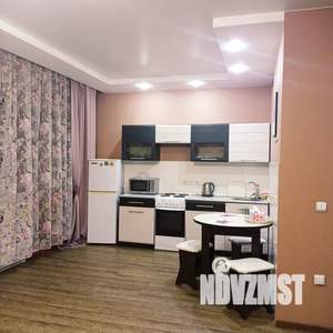 1-к квартира, посуточно, 46м2, 13/16 этаж