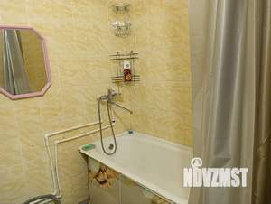 2-к квартира, посуточно, 40м2, 1/8 этаж