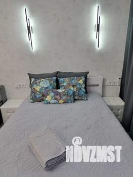 Студия квартира, посуточно, 31м2, 10/18 этаж